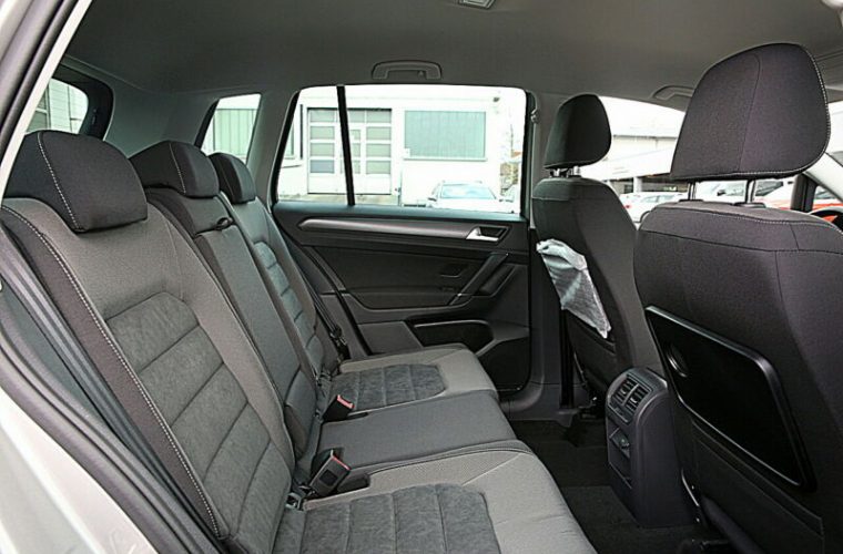 VW Golf Sportsvan 1.5 TSI - 34 125€ - 5 000 km - 2858