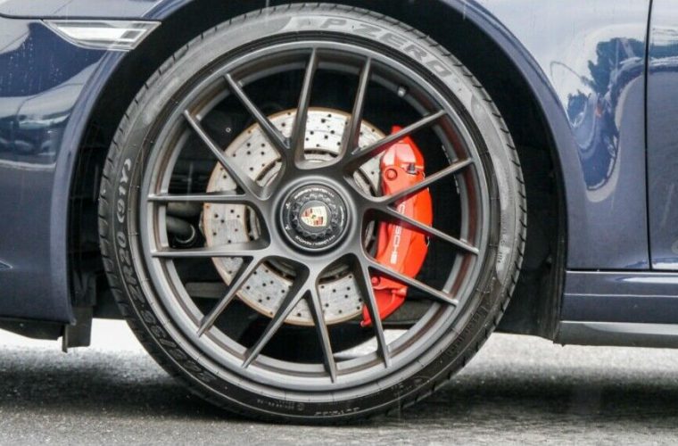Porsche 991 Carrera 4 GTS coupé 120 075€ 25 900 km 4968