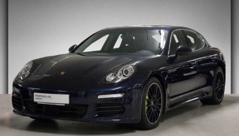 Une Porsche Panamera importée d'Allemagne par Gaillard Auto
