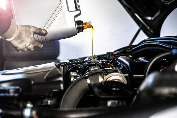Contrôle technique en cours sur une voiture