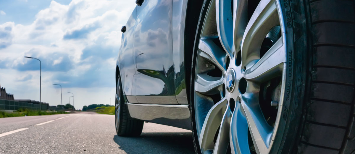 modèle BMW sur la route