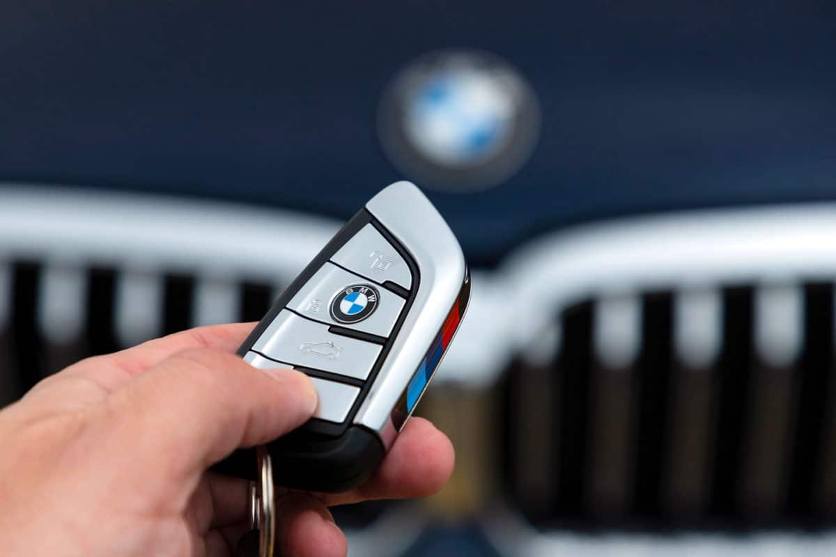 Zoom sur une clé de voiture BMW
