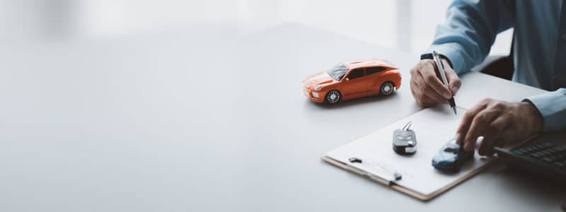 Zoom sur un mandataire qui réalise une vente 