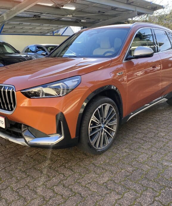 Importé BMW X1 XDrive 30e XLine 326cv de 11/22 à 41.000€