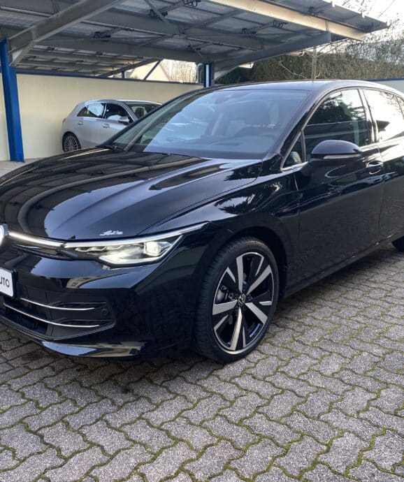 Importé VW GolfVIII 2.0 TDI Style 150 cv de 09/2025 à 38.598€