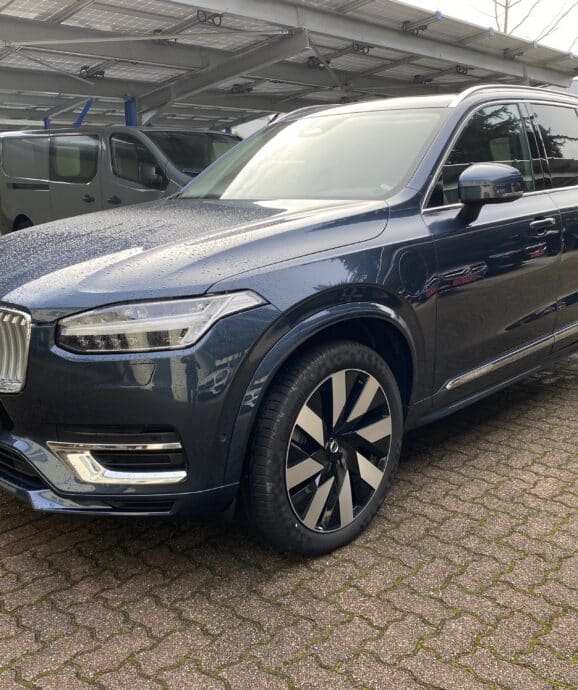 Importé Volvo XC90 T8 AWD Recharge Plus Bright 455cv de 07/2024 à 57.750€