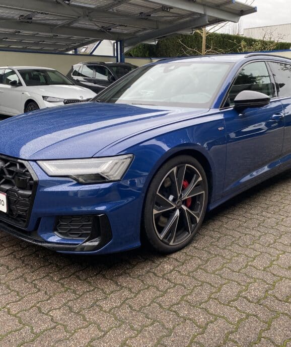 Importé Audi A6 Avant 55 TFSIe S-Line 367cv de 11/2023 à 48.950€