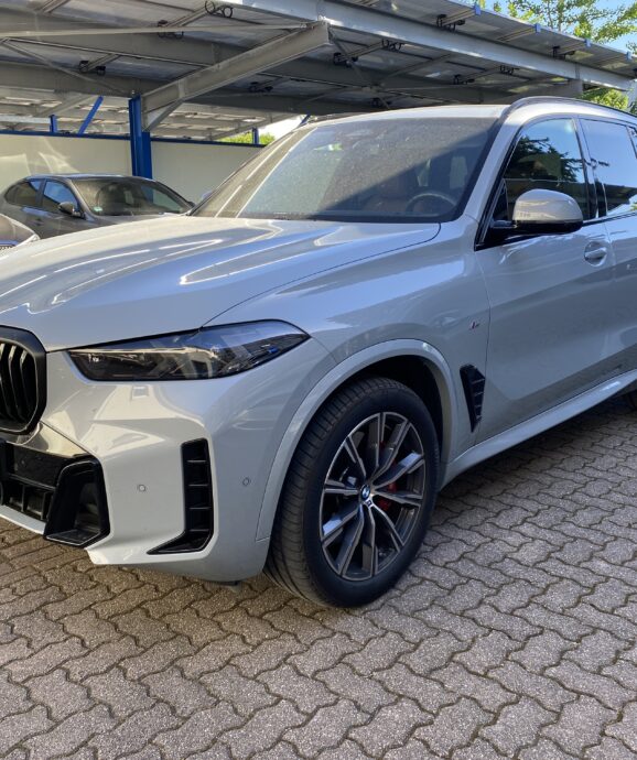 Importé BMW X5 30d X-Drive M-Sport Pro 298cv de 12/2023 à 72.000€