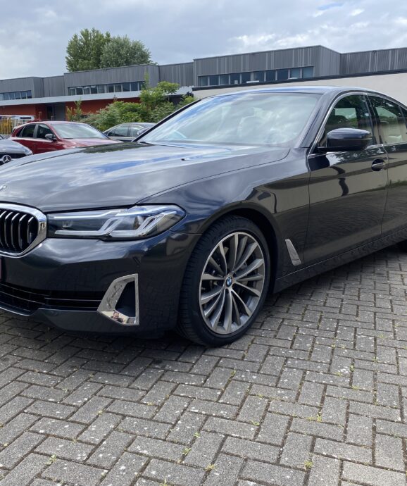 Importé BMW 540i Limousine 333cv de 04/2023 à 51.144€