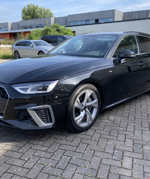 Importé Audi A4 Avant 40 TDI S-Line 204cv de 11/2023 à 28.325€