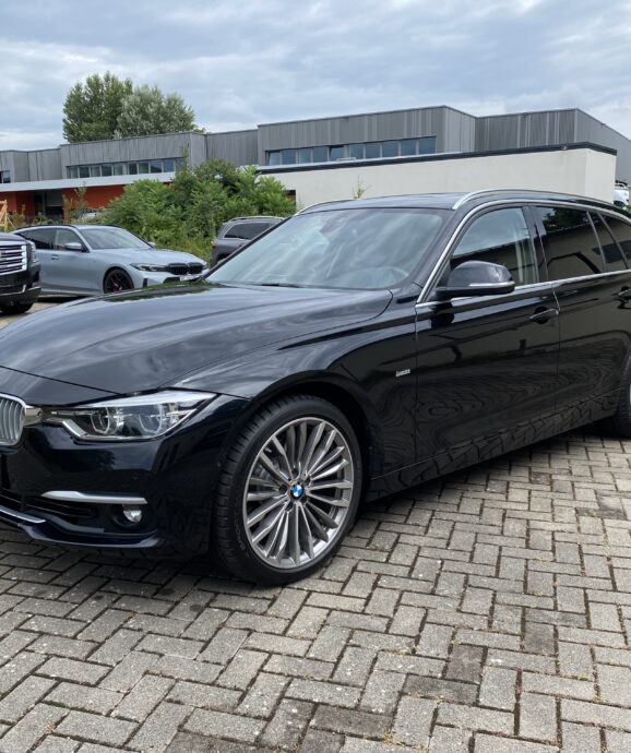 Importé BMW 330d XDrive Touring Luxury-Line 258cv de 12/2018 à 29.500€